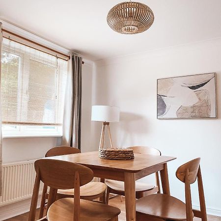 Hollybush Apartment, By Solace Stays Newport  Exterior foto